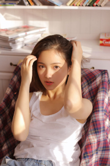 我让最想被拥抱的人威胁了